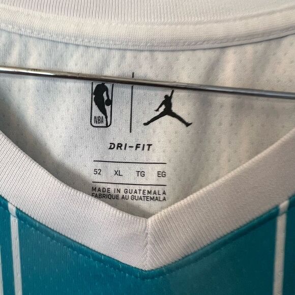 Jordan LaMelo Ball Charlotte Hornets Fast Break Replica Jersey - Icon Edition - Picture 4 of 8